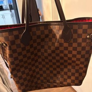 Louis Vuitton Neverfull MM - Barely Used